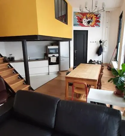 Duplex Industriel Au Coeur De Апартаменты *